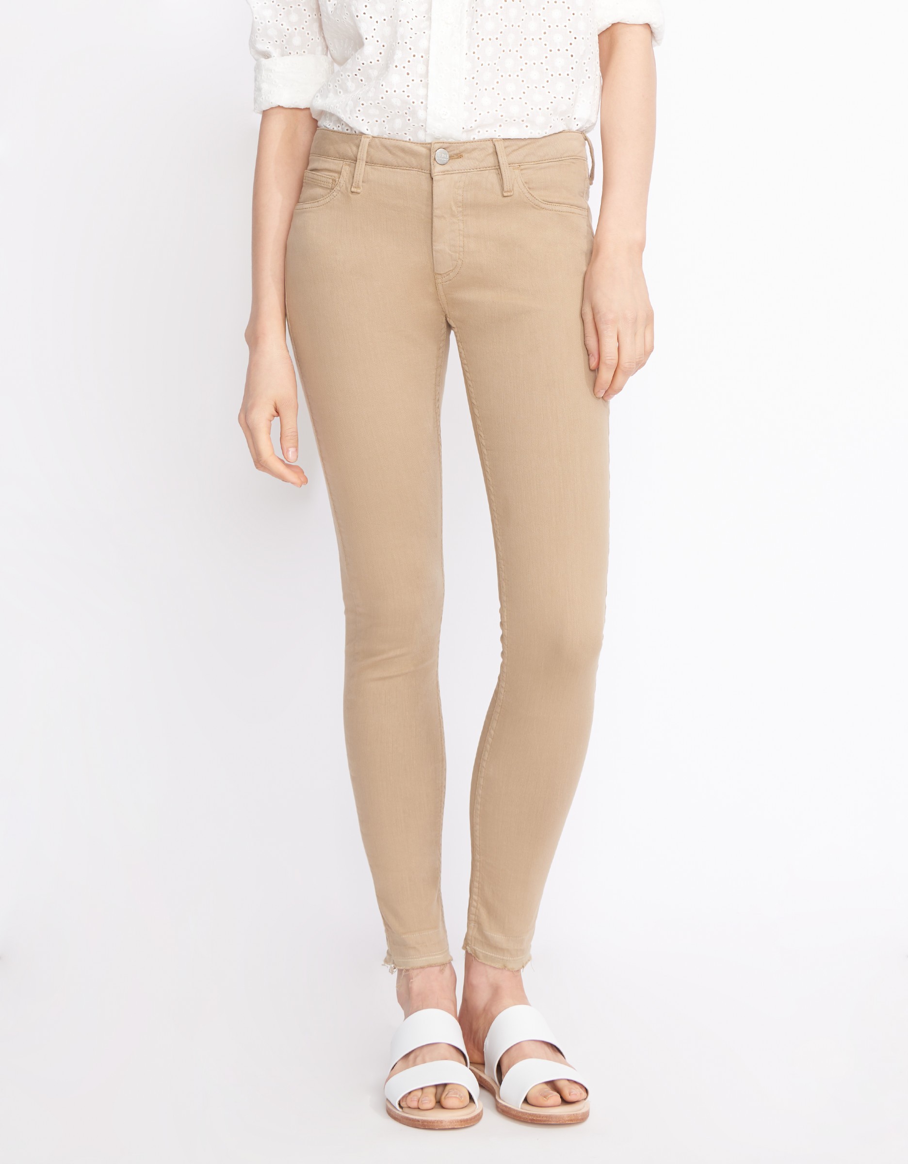 white skinny cropped trousers