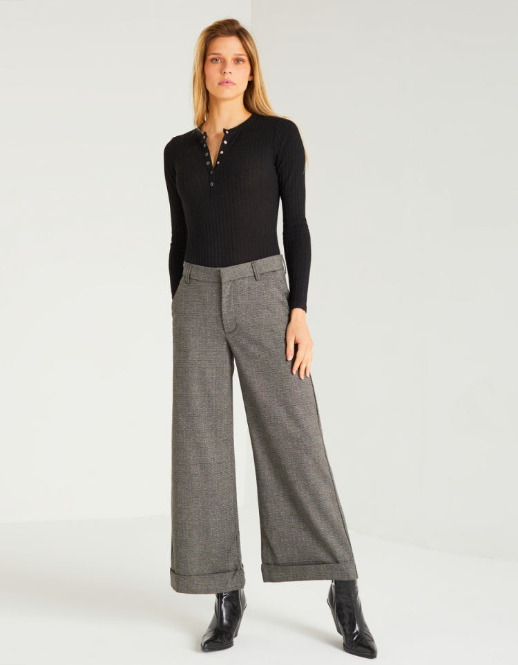 Buy Flat-Front Tapered Fit Trousers with Waist Tie-Up Online at Best Prices  in India - JioMart.