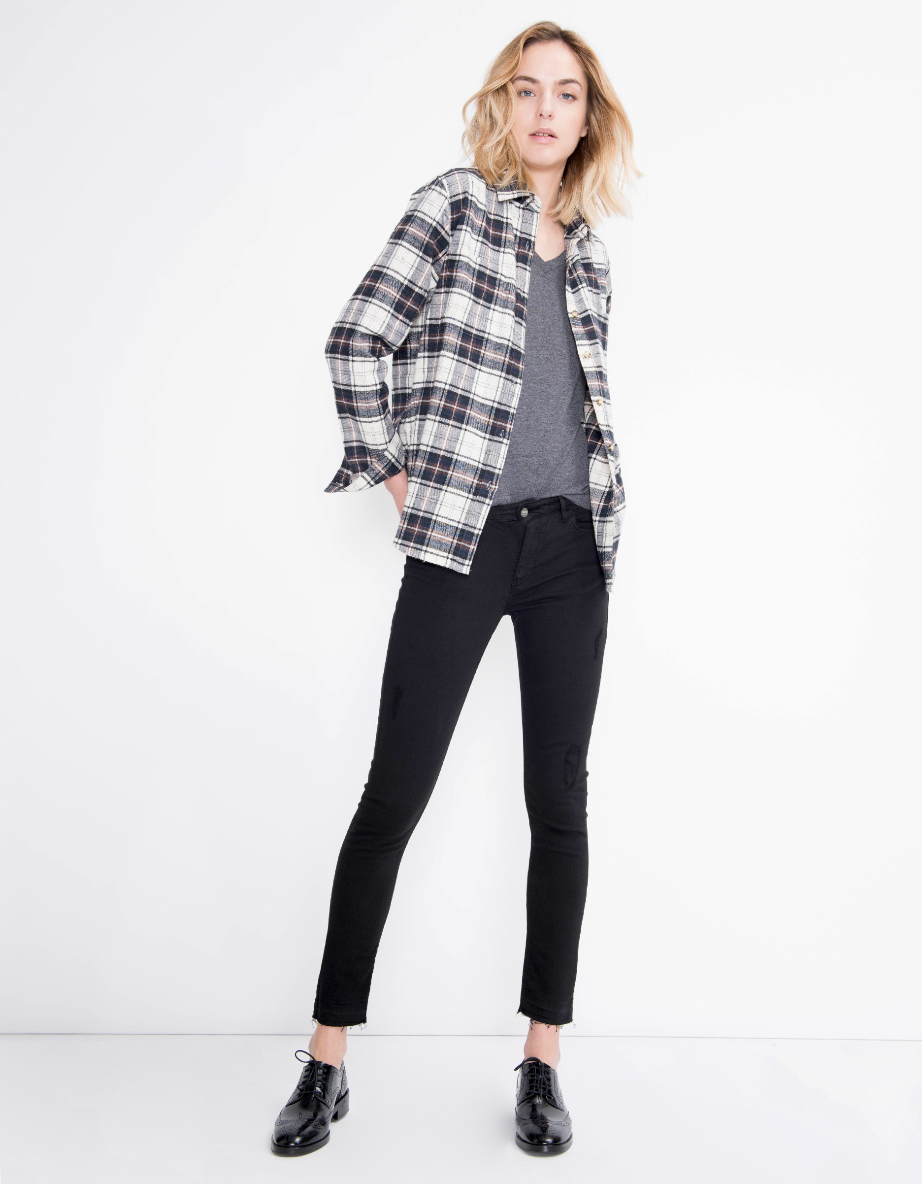 black skinny cropped trousers